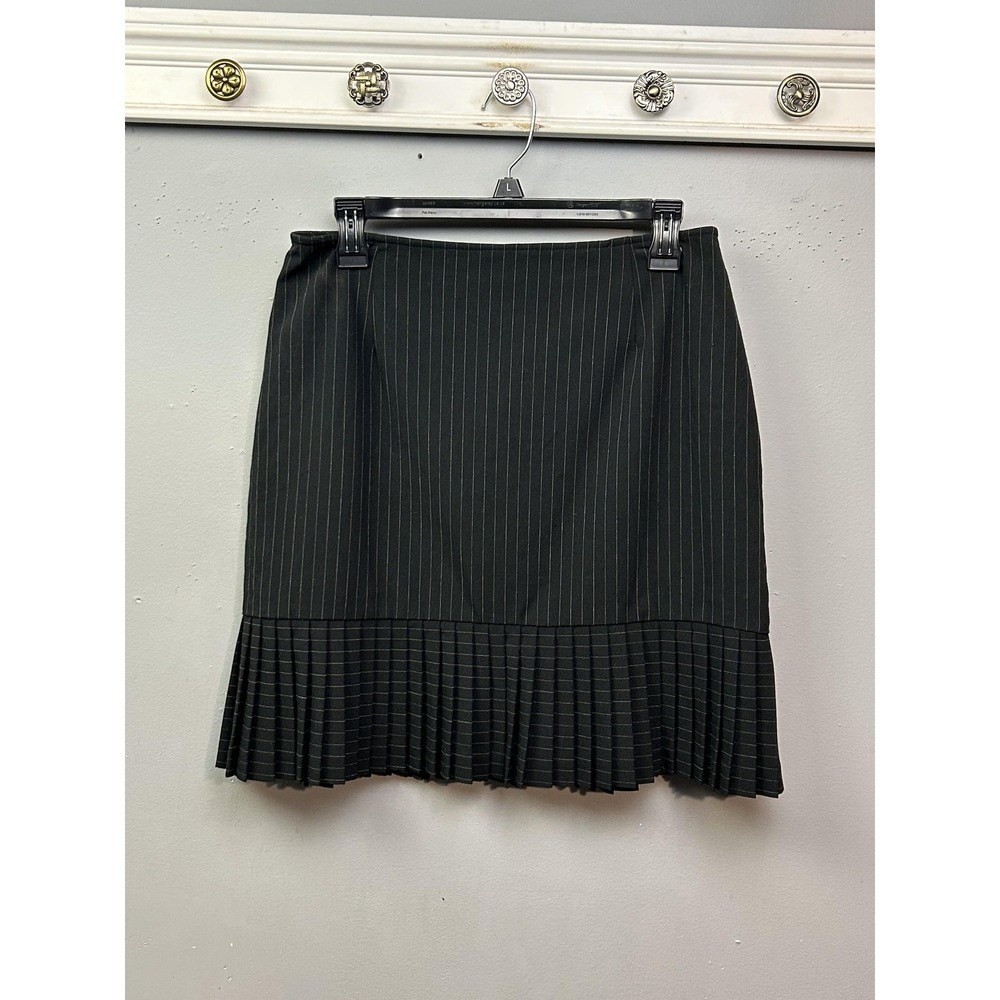 Briggs New York Skirt Womens 10P Black Pinstripe Pleated Hem Petite Pencil Work